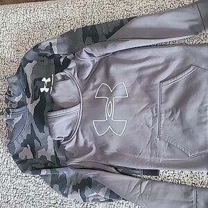 Boys Under Armour Hoodies